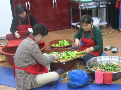 송죽동 새마을부녀회 사랑무침&#44; 행복나눔